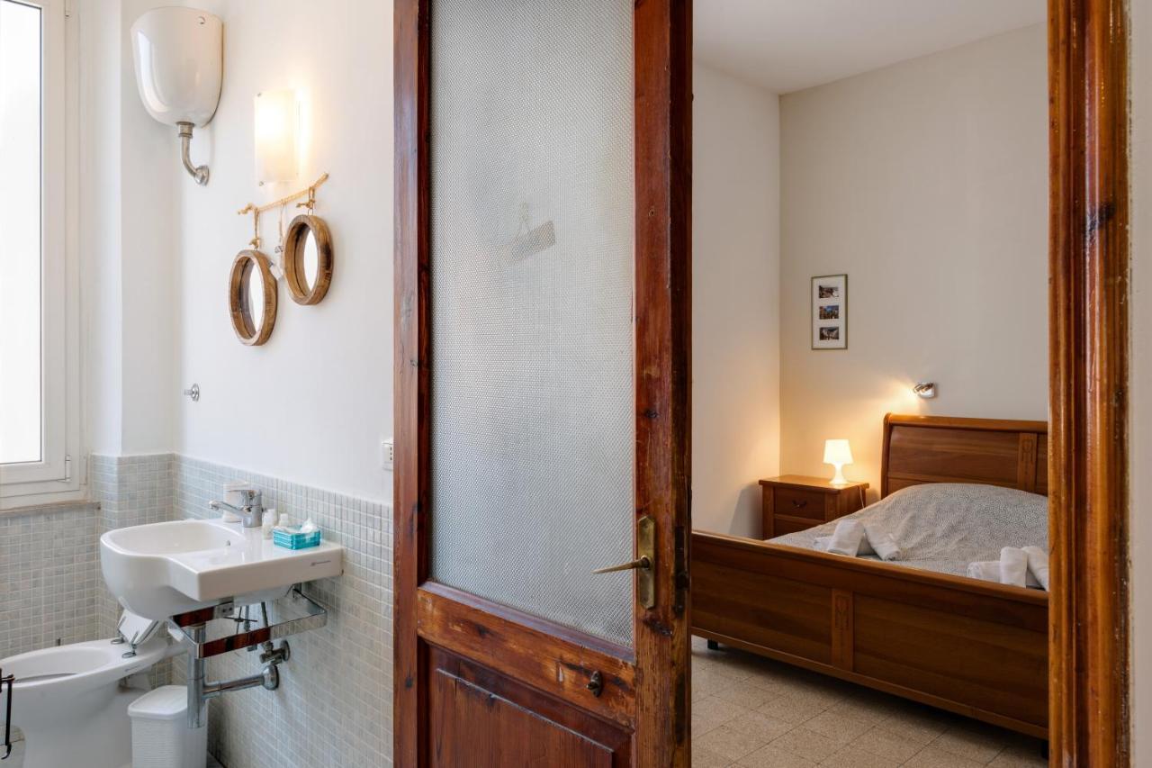Piazza Concordia Apartment With Balcony La Spezia Extérieur photo