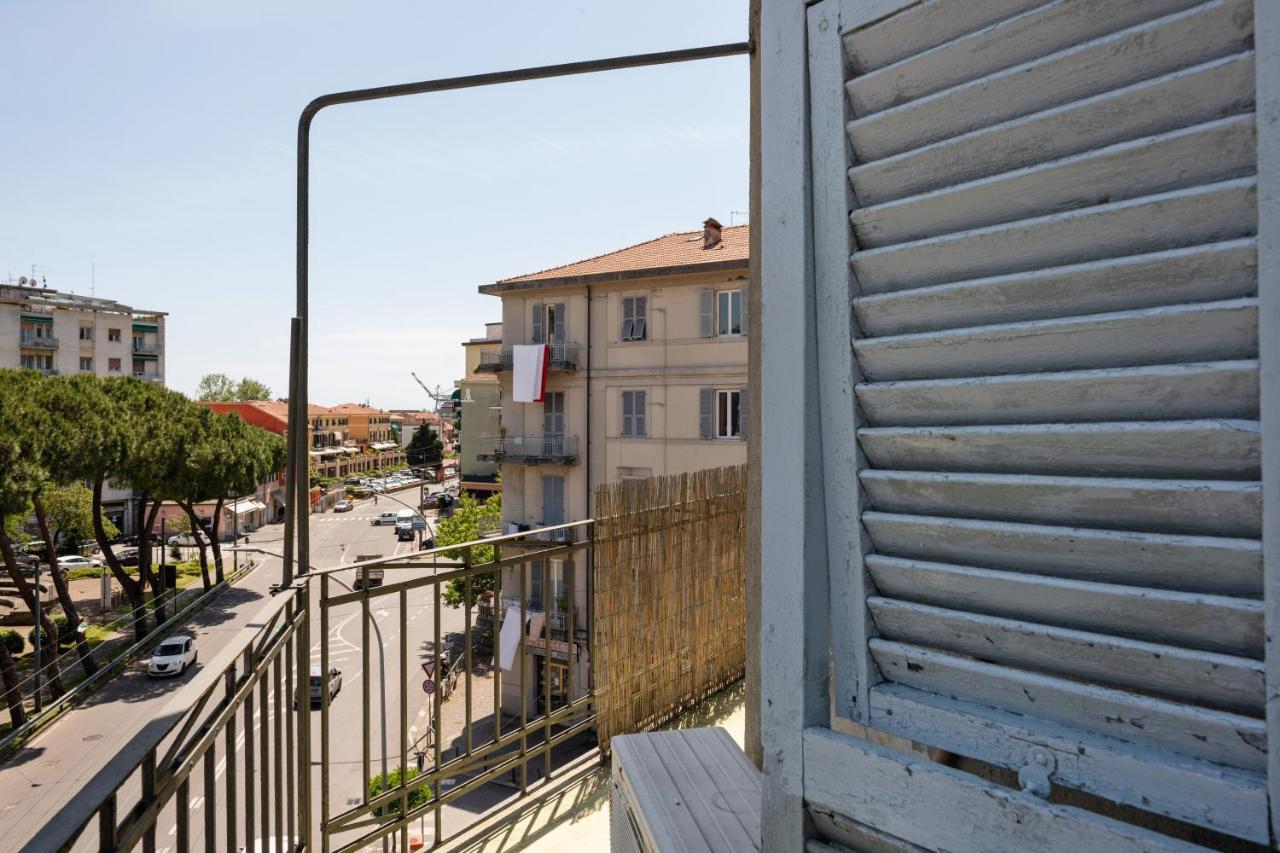 Piazza Concordia Apartment With Balcony La Spezia Extérieur photo
