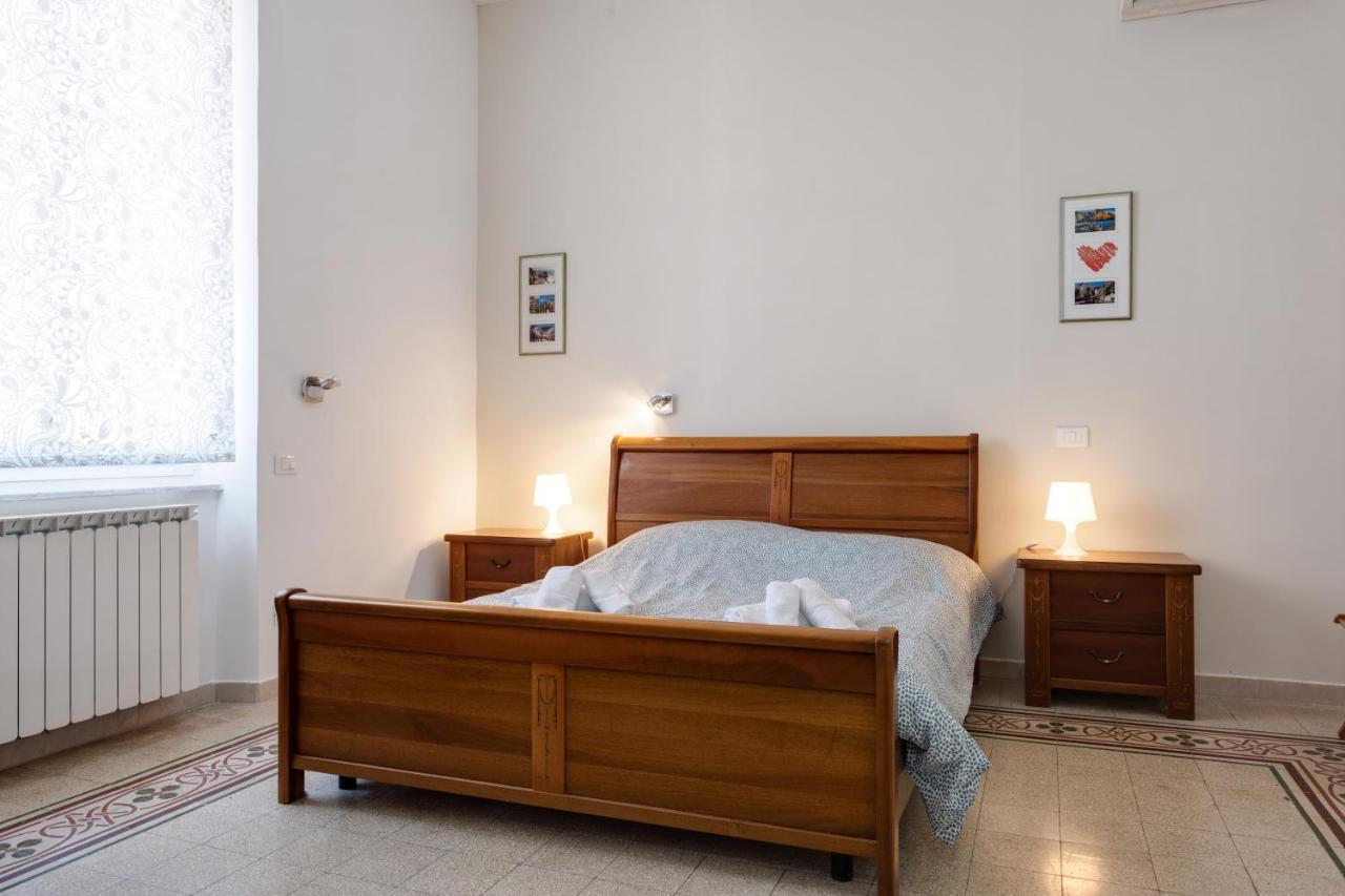 Piazza Concordia Apartment With Balcony La Spezia Extérieur photo